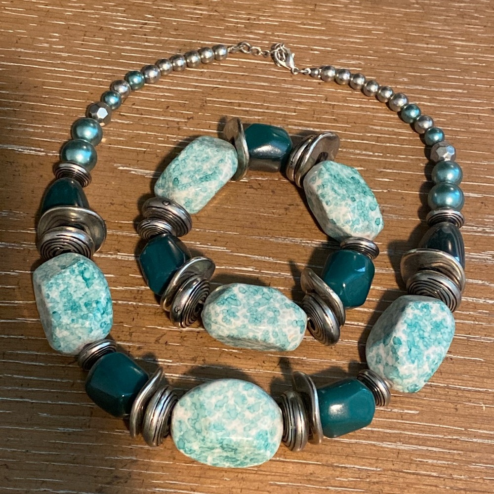 Chunky bracelet and necklace set green